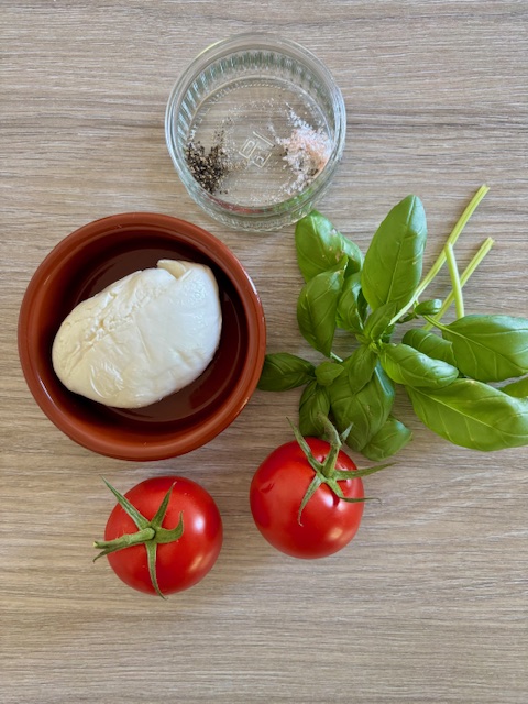 Ingredients used in Tomato and Mozzarella salad